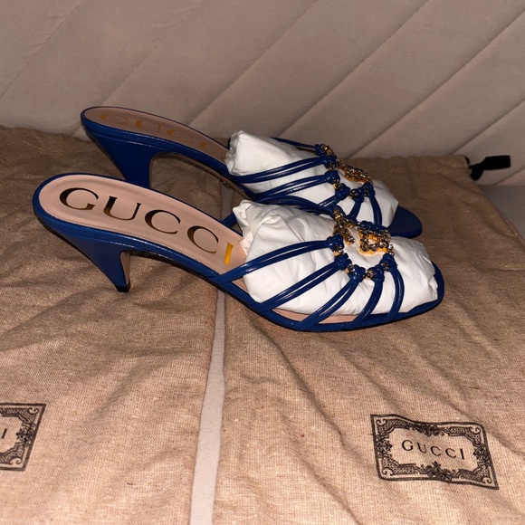 Gucci Interlocking Logo Heels - Picture 1 of 5